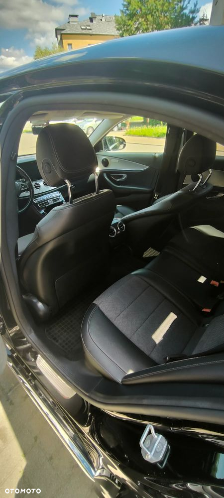 Mercedes-Benz Klasa E 220 d 9G-TRONIC - 5