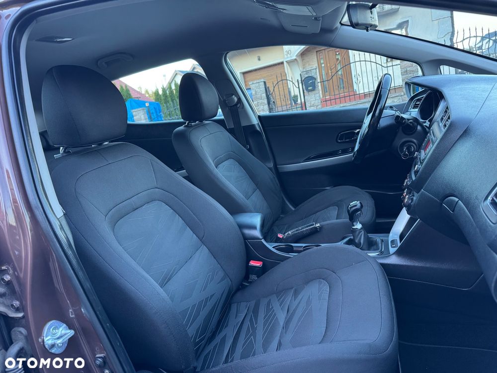 Kia Ceed - 30