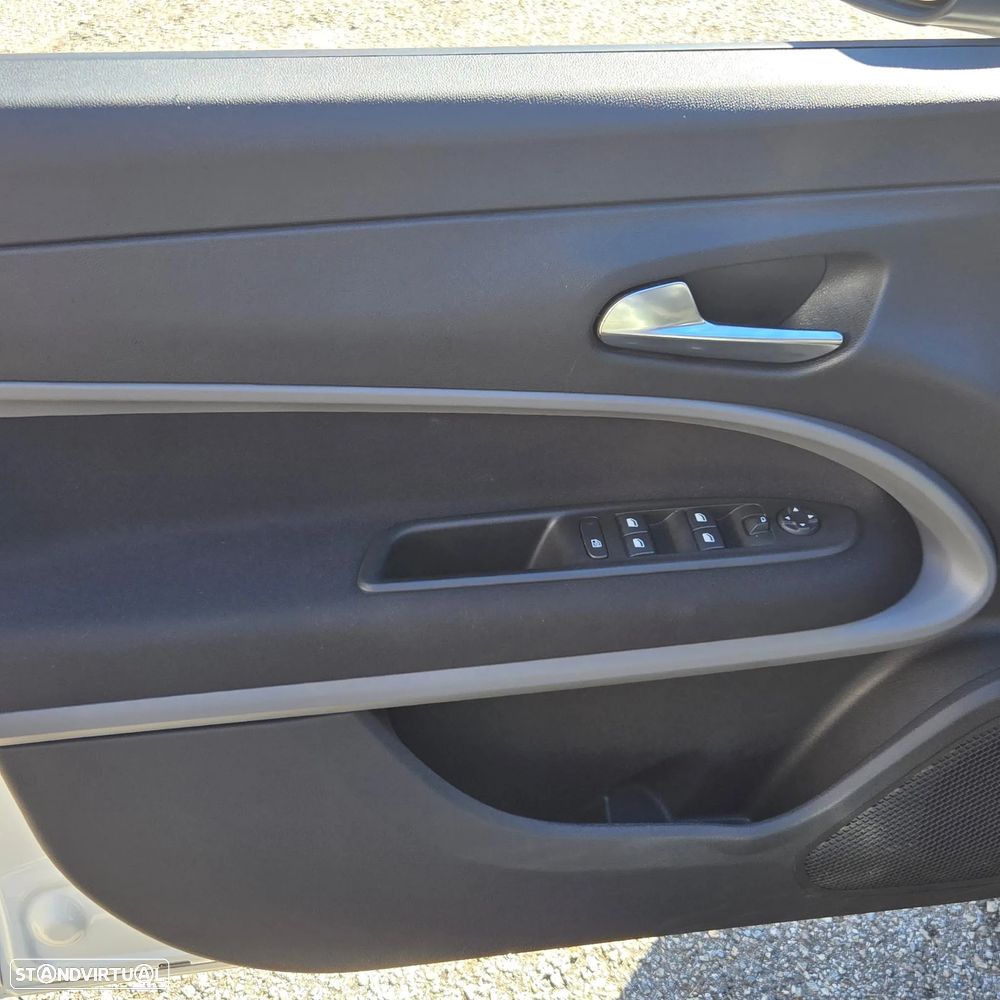 Jeep Avenger 54 kWh Longitude - 6