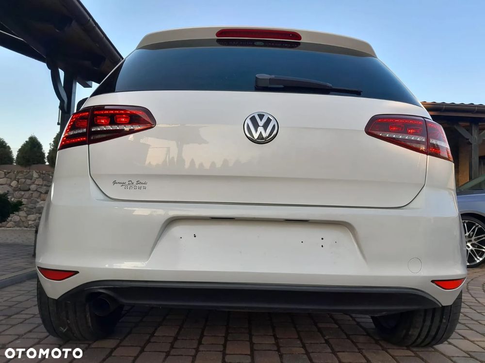 Volkswagen Golf - 20
