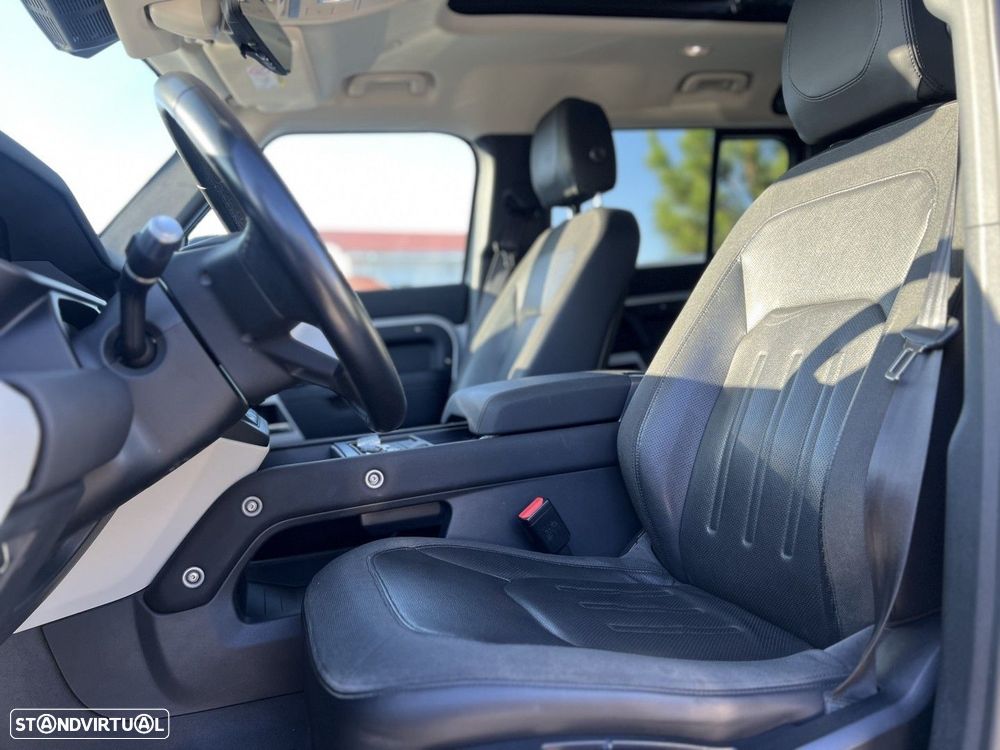 Land Rover Defender 110 D240 S - 20