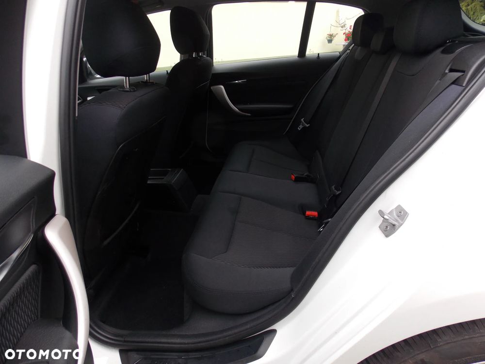 BMW Seria 1 - 21