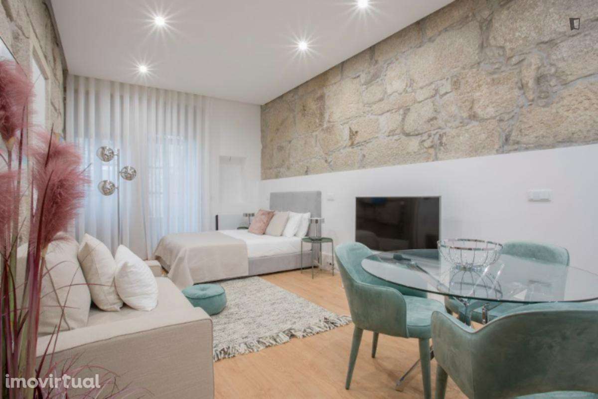 Estúdio - localizado em Cedofeita Porto - Grande imagem: 3/22