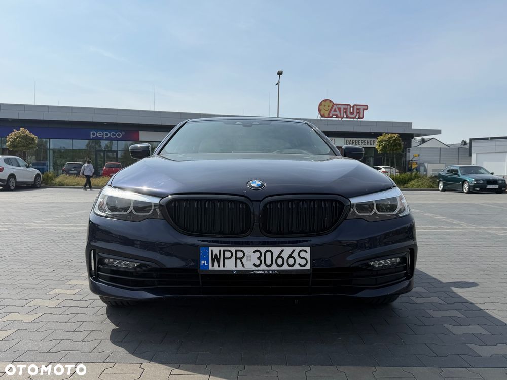 BMW Seria 5 540i xDrive Sport Line - 4