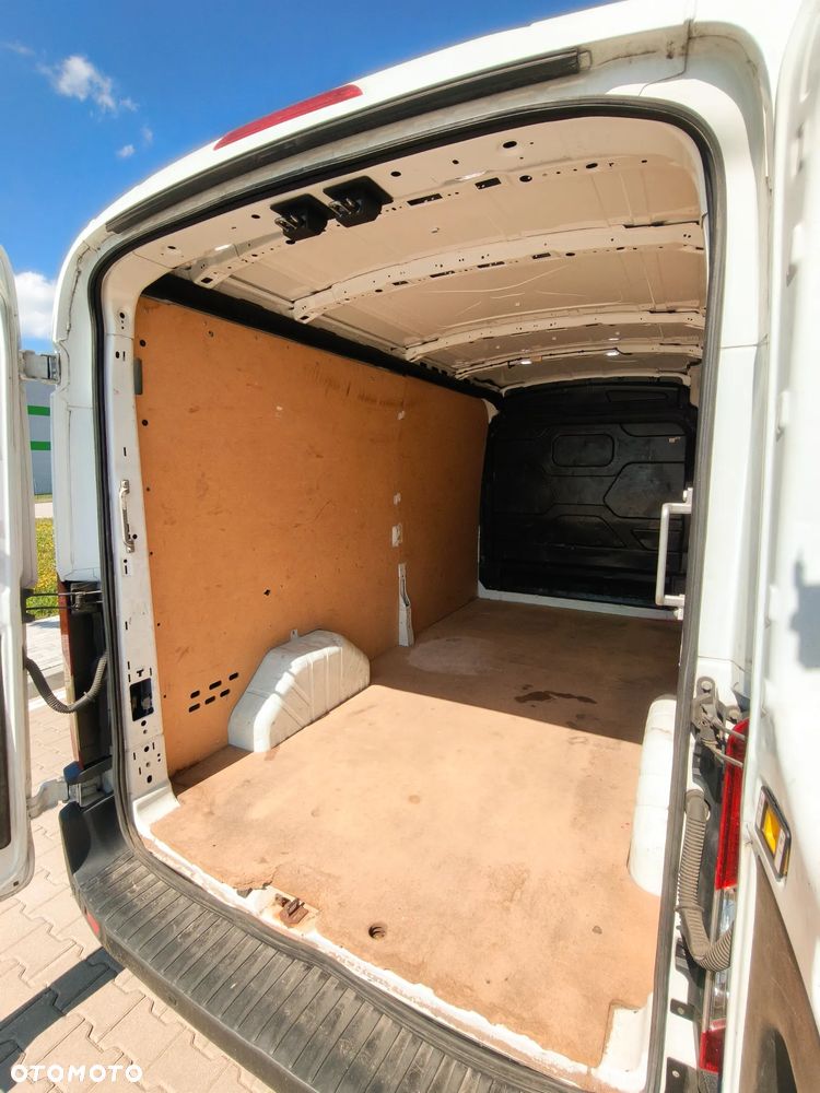 Ford Transit - 6