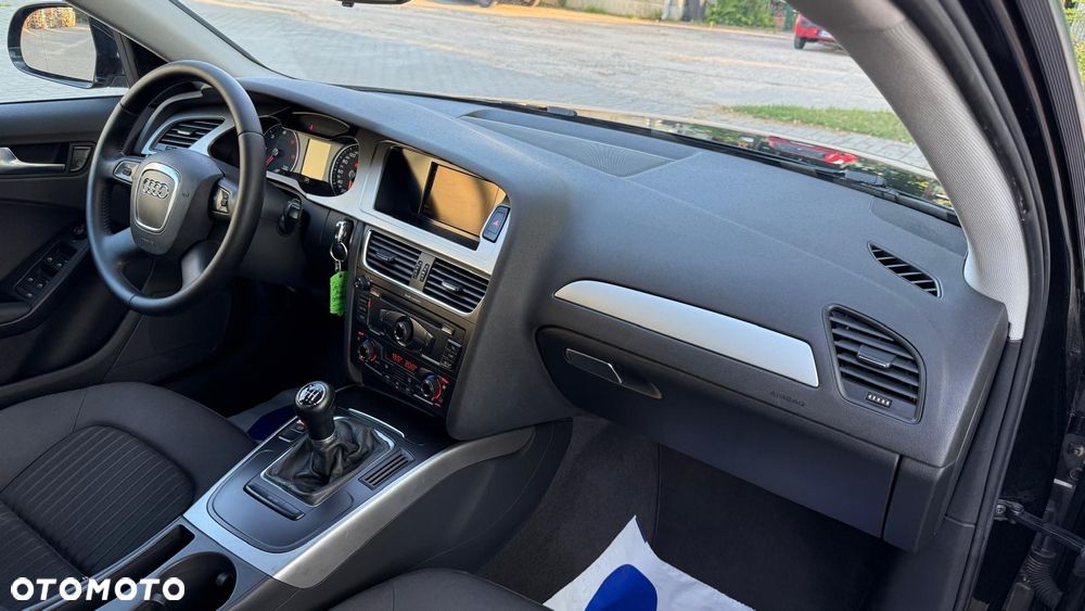 Audi A4 Avant 2.0 TDI - 28