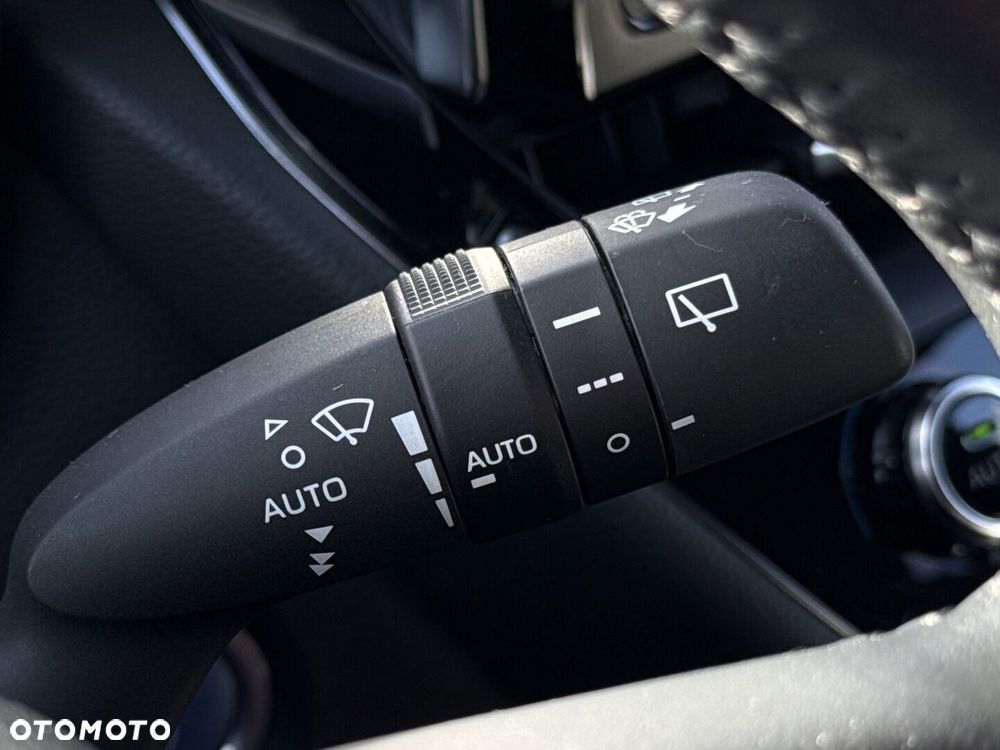 Toyota Corolla 1.8 Hybrid Comfort - 20