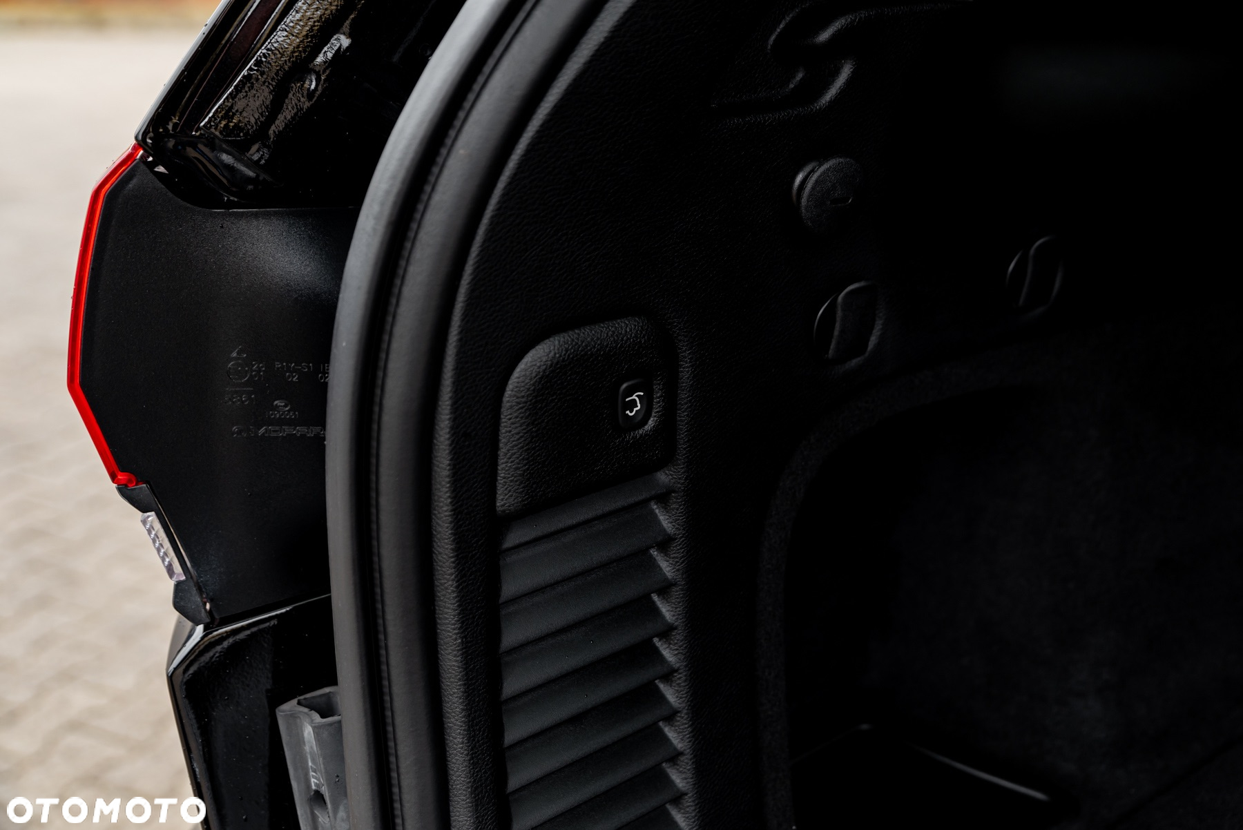 Jeep Grand Cherokee - 21