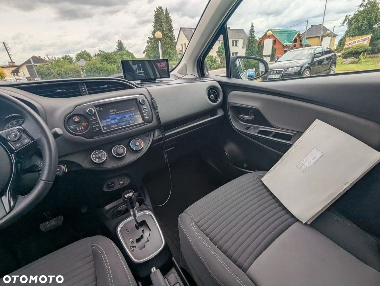 Toyota Yaris 1.5 Dynamic CVT - 16