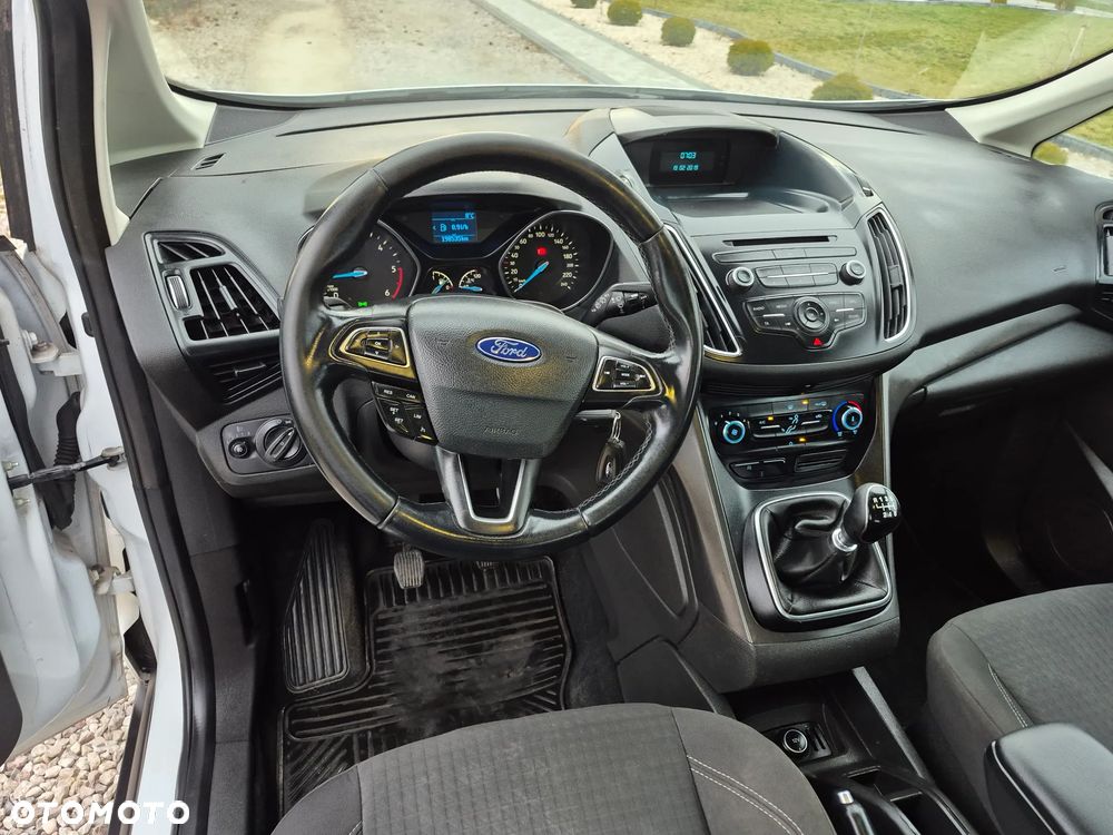 Ford Grand C-MAX - 29