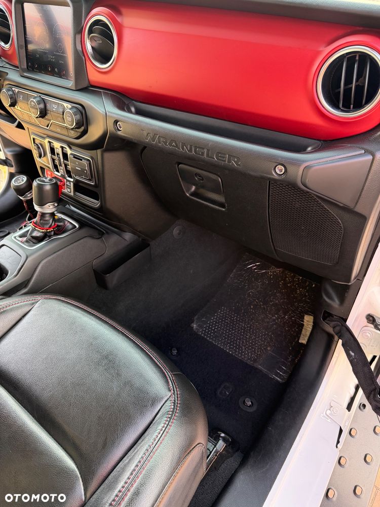 Jeep Wrangler - 10