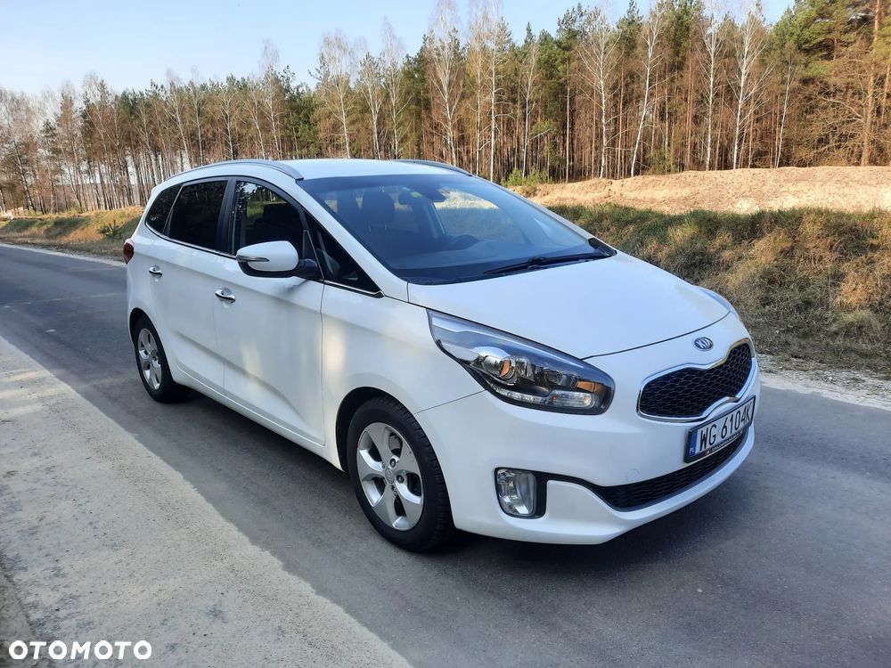 Kia Carens - 6