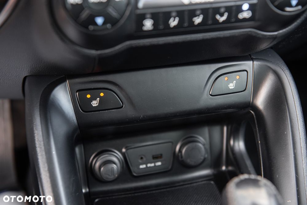 Hyundai ix35 2.0 Premium 2WD - 24