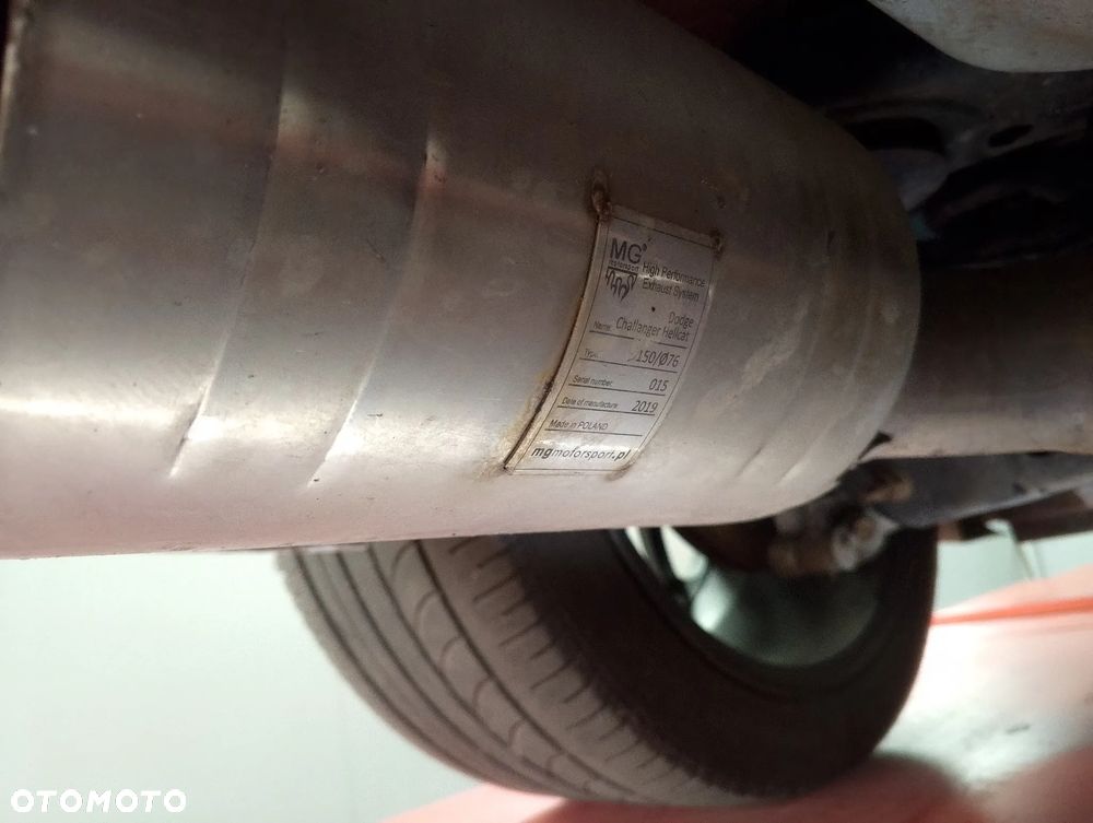 Dodge Challenger - 7