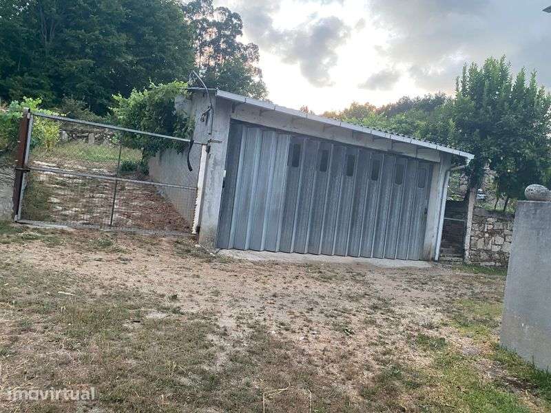 Terreno com casa para reconstruir, garagem e espigueiro - Grande imagem: 4/4
