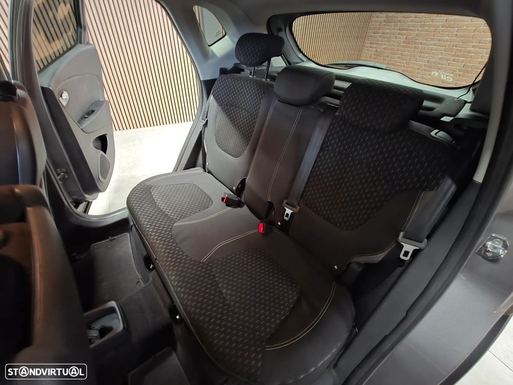 Renault Captur 1.5 dCi Exclusive - 32