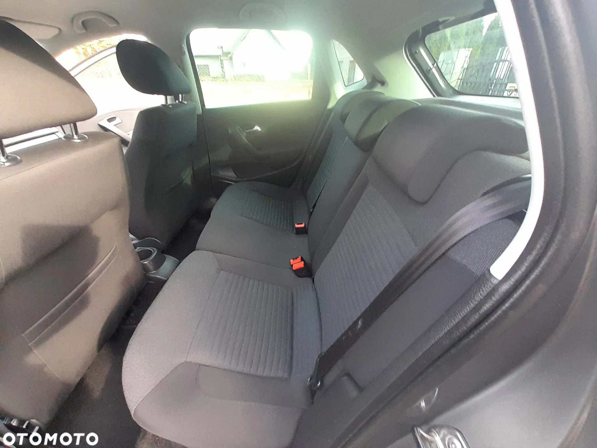 Volkswagen Polo 1.6 TDI Blue Motion Style - 21