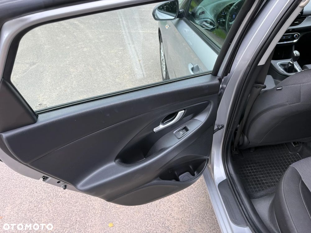 Hyundai i30 1.5 DPI Modern - 21