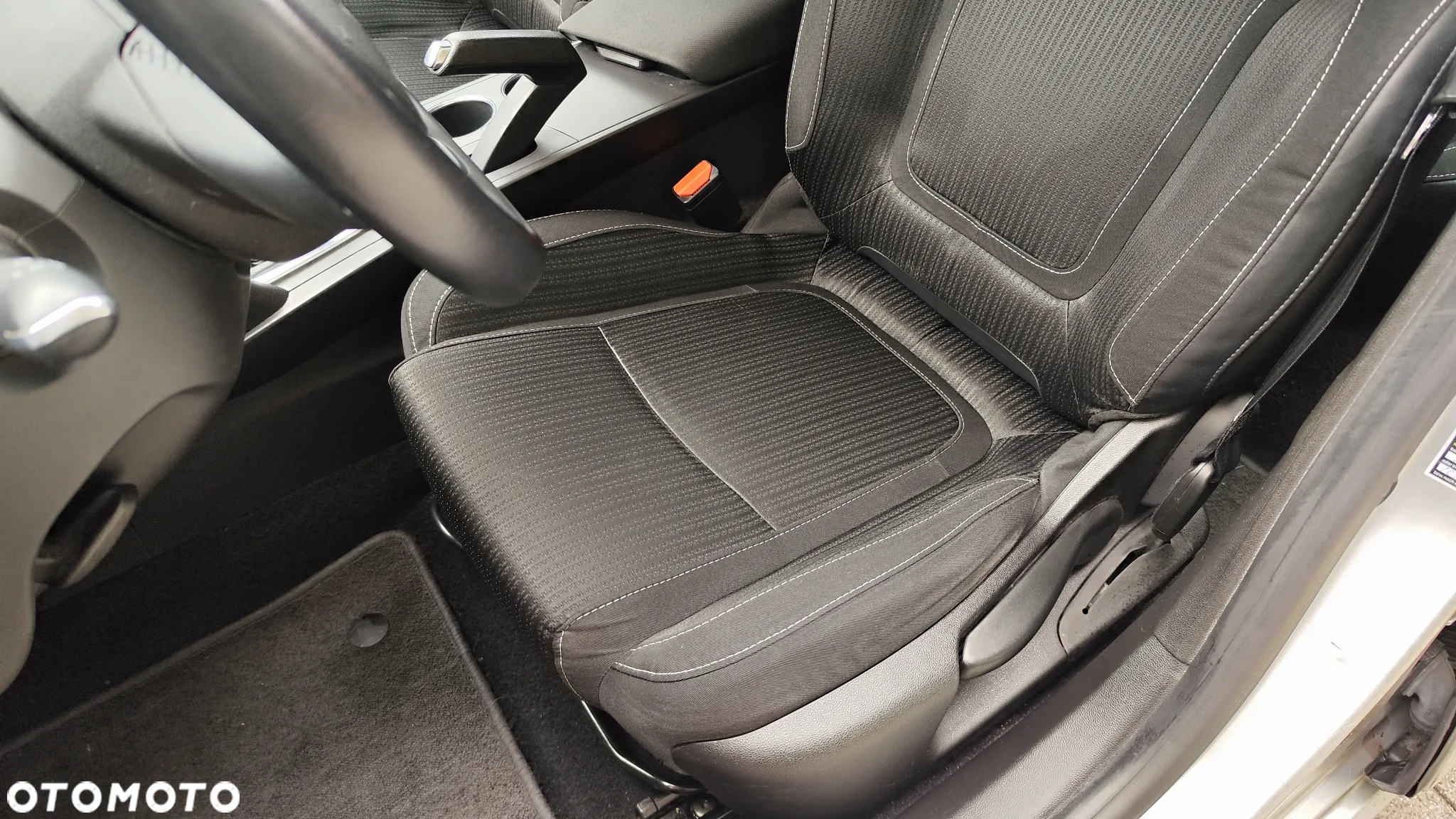 Renault Megane ENERGY TCe 100 EXPERIENCE - 21