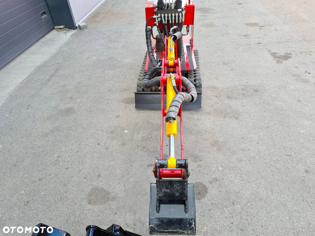 Bobcat Minikoparka Springer HONDA - 12