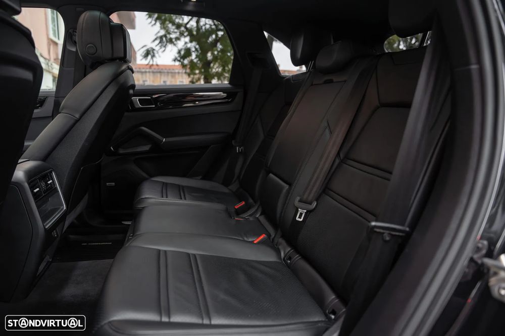 Porsche Cayenne Standard - 11