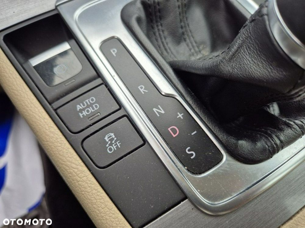 Volkswagen Passat - 29