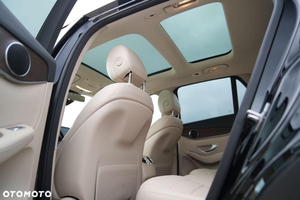 Mercedes-Benz GLC 300 4Matic 9G-TRONIC Exclusive - 18