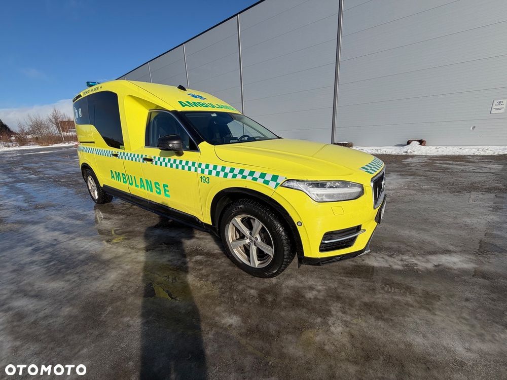 Volvo XC 90 B5 D AWD Geartronic Momentum Pro - 4