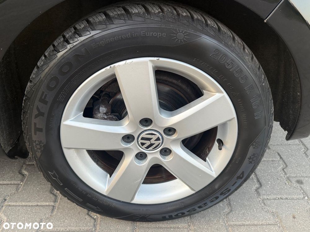 Volkswagen Golf 2.0 TDI DPF BlueMotion Technology Team - 32