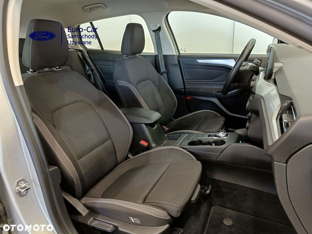 Ford Focus 2.0 EcoBlue STart-Stopp-System TITANIUM - 13