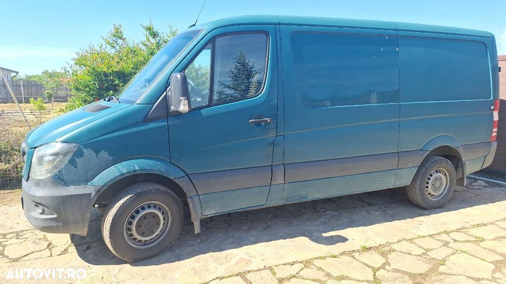 Mercedes-Benz Sprinter - 2