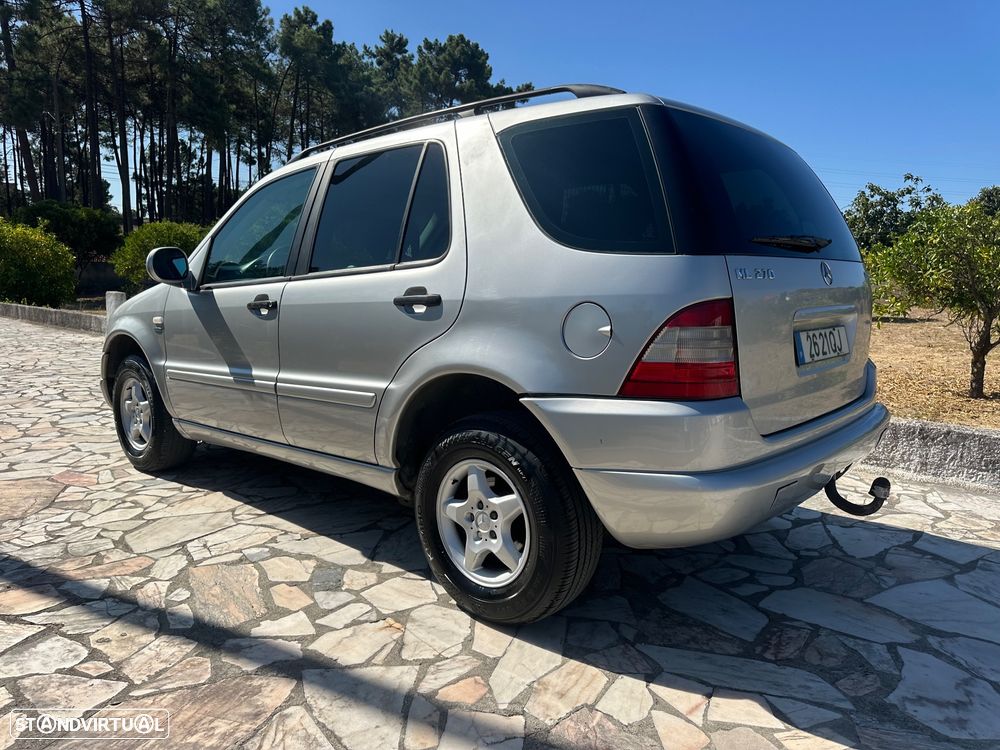 Mercedes-Benz ML 270 - 3