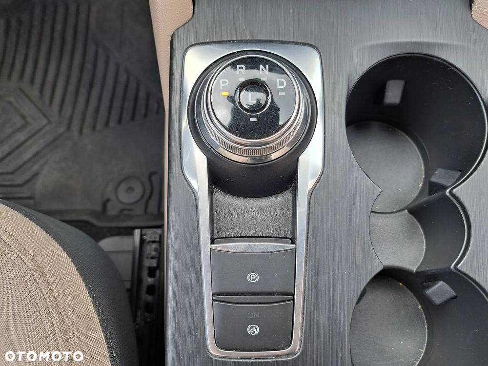 Ford Kuga - 24
