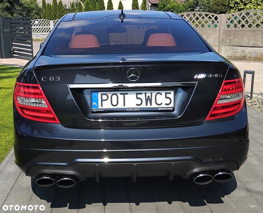 Mercedes-Benz Klasa C 63 AMG AMG SPEEDSHIFT MCT AMG Performance Package - 5