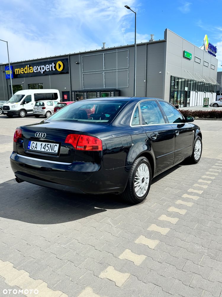 Audi A4 Limousine - 33