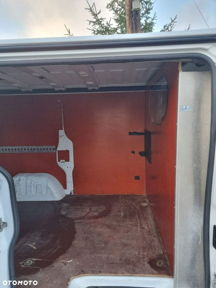 Opel Vivaro - 12