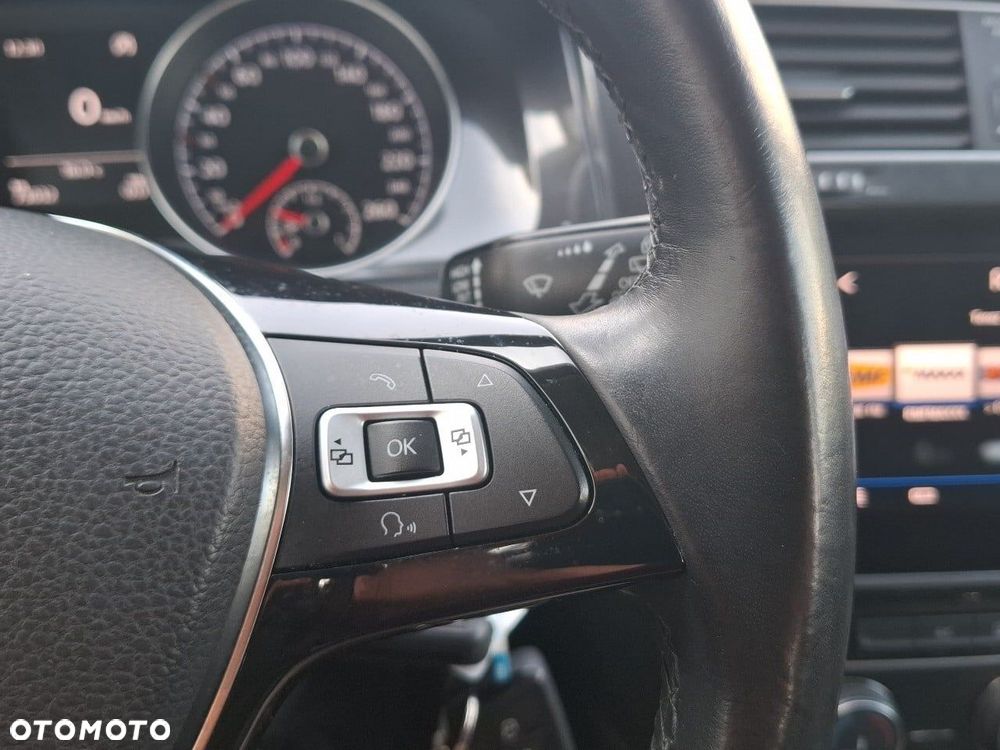 Volkswagen Golf 1.0 TSI BMT Trendline - 23