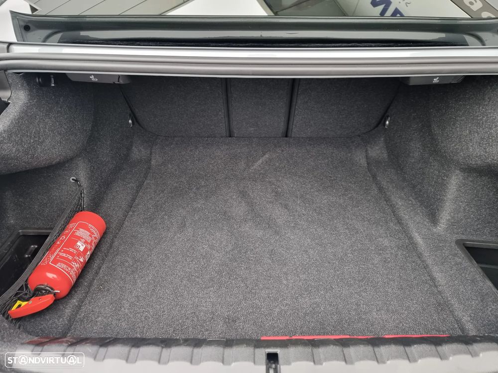 BMW M4 Competition M xDrive - 42