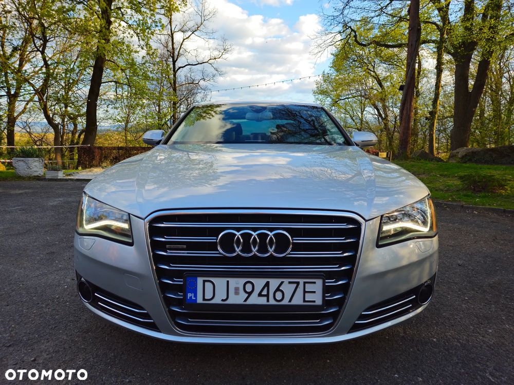 Audi A8 2012 photo 3