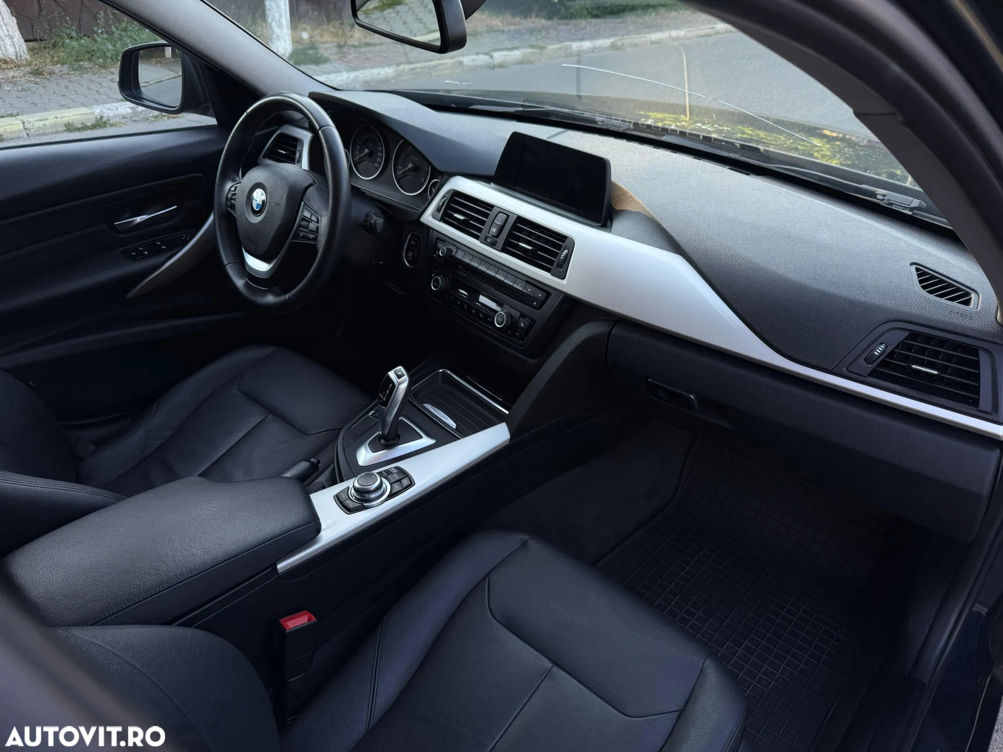 BMW Seria 3 316d Aut. - 12
