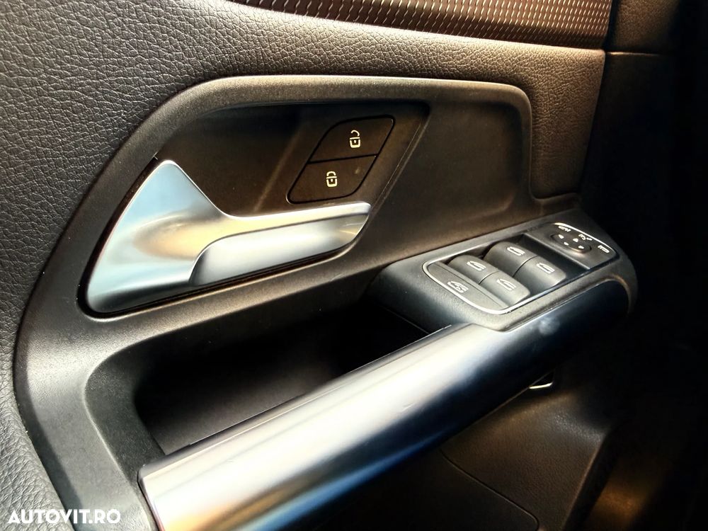 Mercedes-Benz GLA 250 e 8G-DCT Special Edition - 18