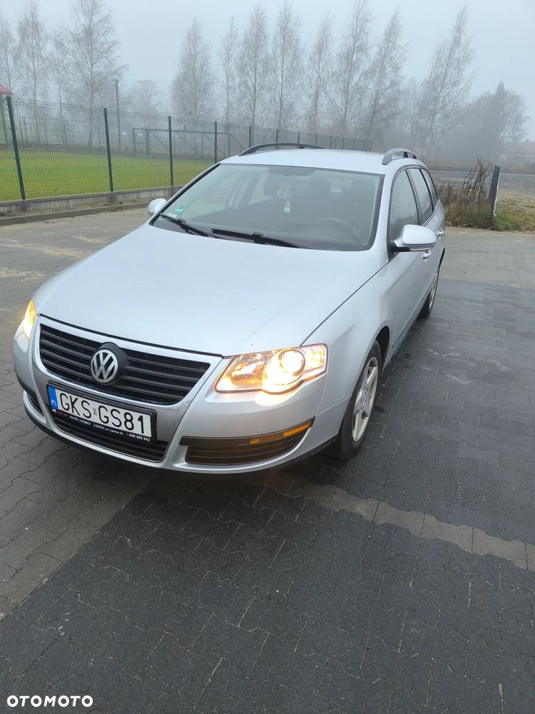 Volkswagen Passat 1.9 TDI Comfortline - 1