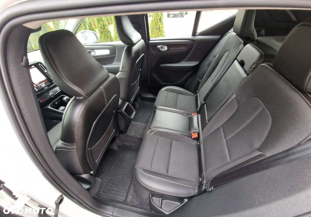 Volvo XC 40 T3 Momentum - 18