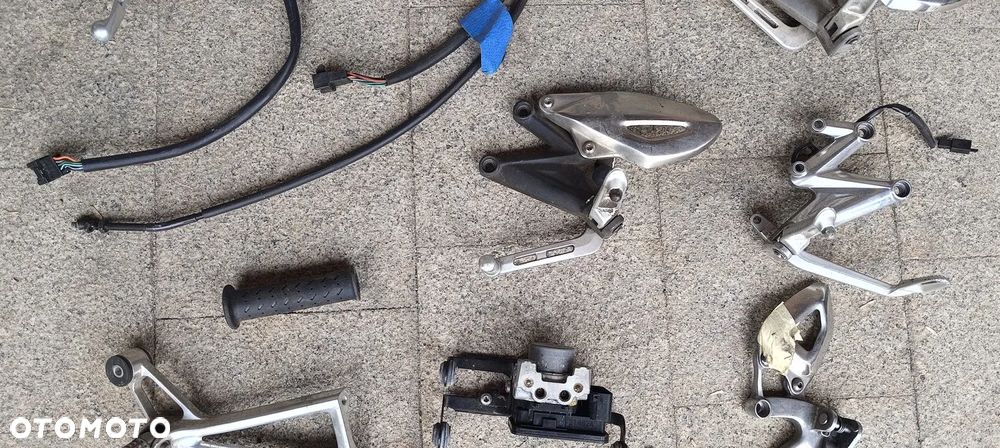 TRIUMPH STREET TRIPLE SET PRZEŁĄCZNIK LAMPA TYŁ WYPEŁNIENIE - 3