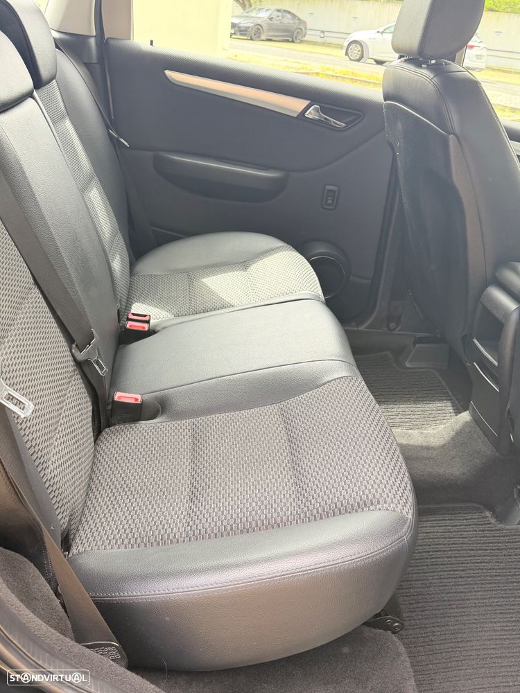 Mercedes-Benz B 180 CDI - 8