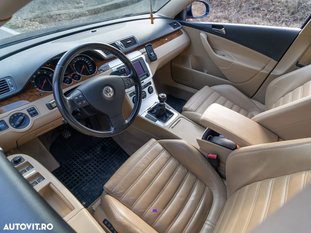 Volkswagen Passat 2.0 TDI Individual - 24