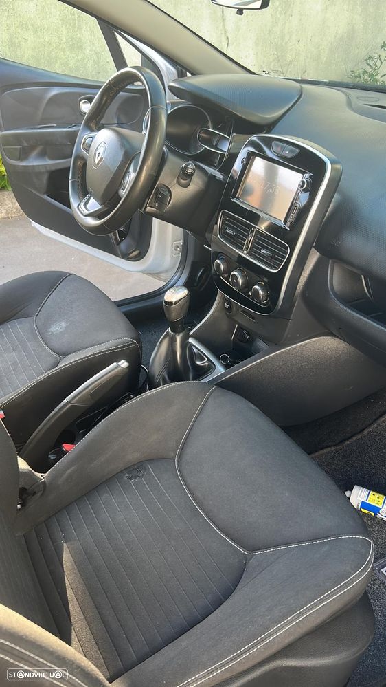 Renault Clio Sport Tourer 1.5 dCi Limited - 22
