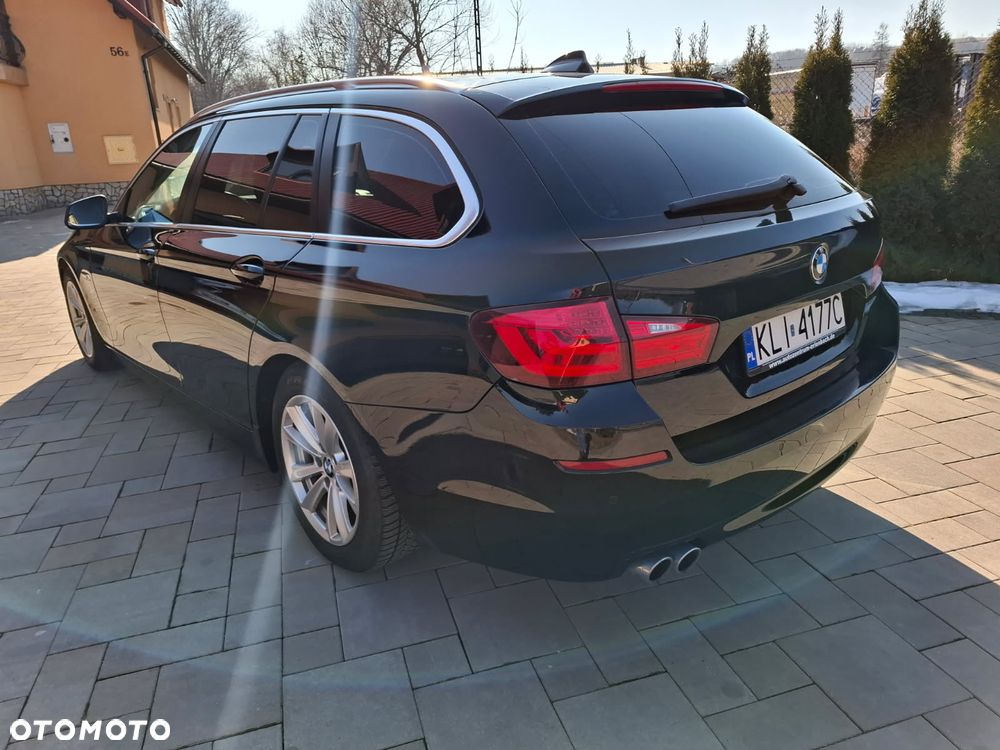 BMW Seria 5 525d - 8