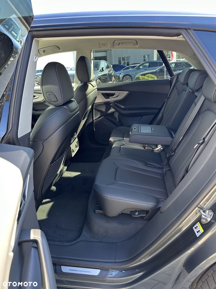 Audi Q8 - 21