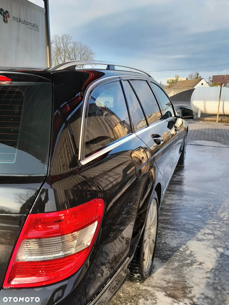 Mercedes-Benz Klasa C 180 CGI Automatik BlueEFFICIENCY Avantgarde - 7